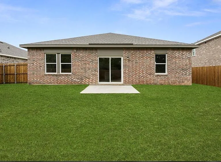 17 Glen Crossing Rd — Photo 25
