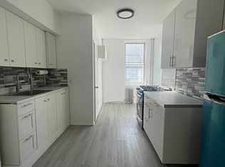 34 Scholes St #3R, Brooklyn, NY 11206