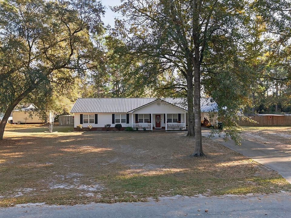 1st image of 132 Mimosa Dr