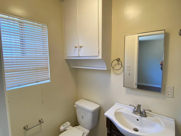 1980 S Garth Ave #4 — Photo 21