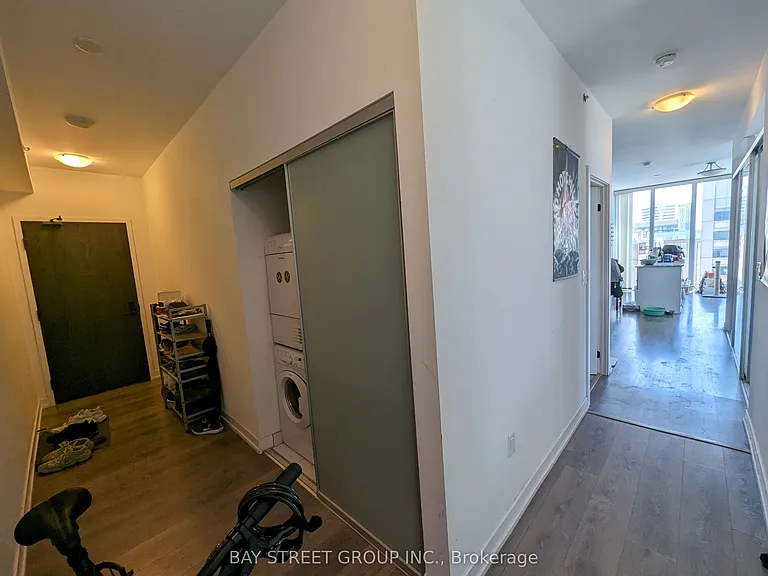 426 University Ave #2708 — Photo 2