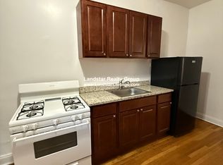 7755 N Sheridan Rd #1, Chicago, IL 60626