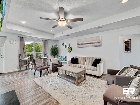 3rd image of 1063 Amazon Dr