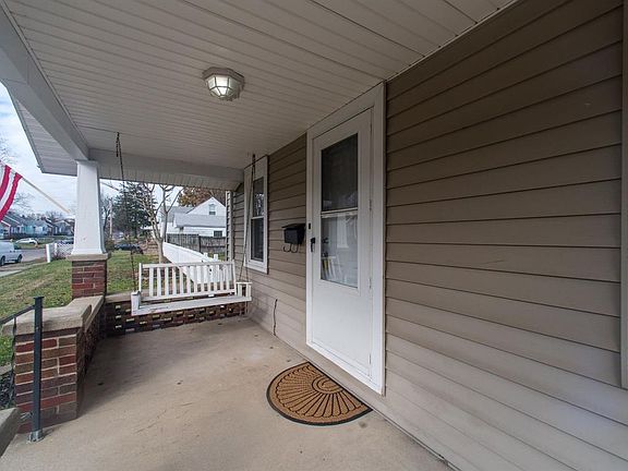 5th image of 614 Coralie St