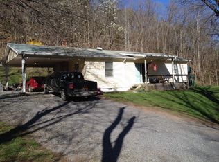 4 Turkey Foot Dr, Cabins, WV 26855