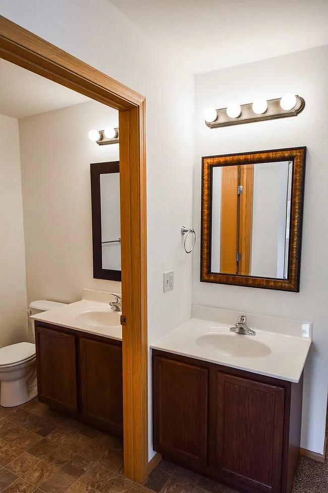 Cedar Meadow Apartments — Photo 2