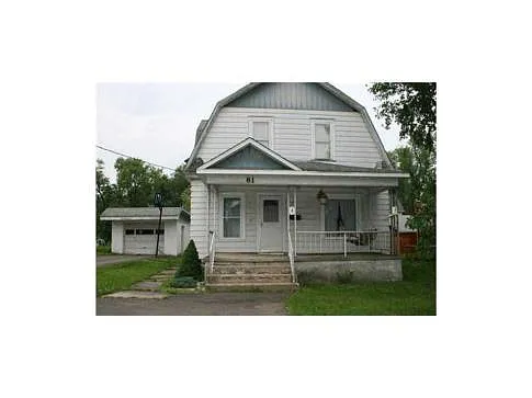 81 E High St photo 1