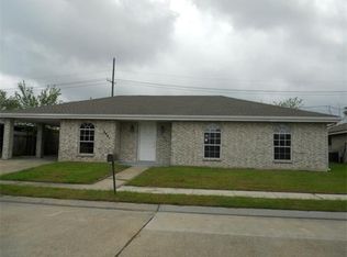 2021 Brigade Dr, Chalmette, LA 70043