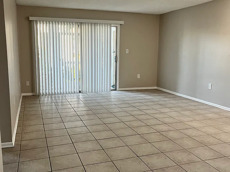 526 Orange Dr #25 — Photo 8