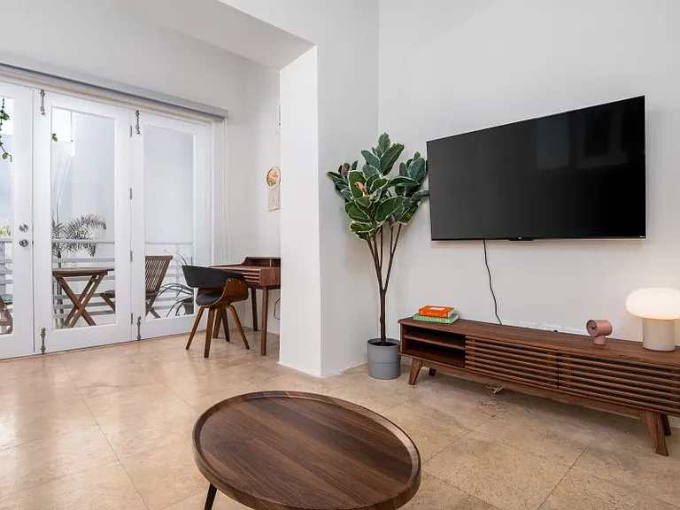 112 San Sebastian #204 — Photo 5