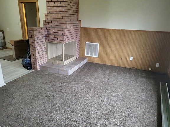 3rd image of 2536 Amberly St