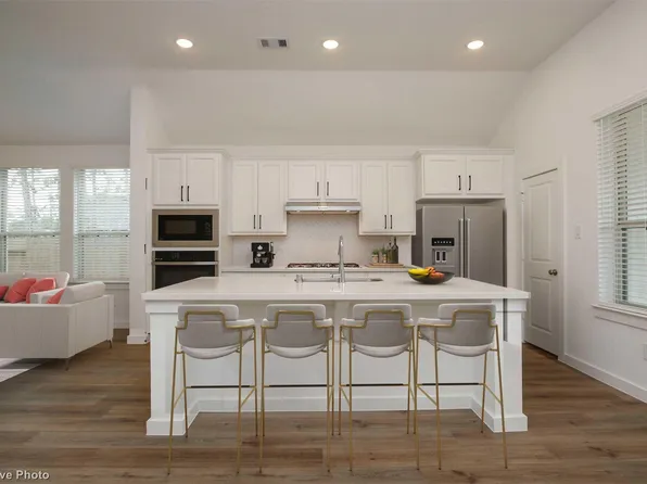 5165 SE Westhaven Cir, Denison, TX 75020