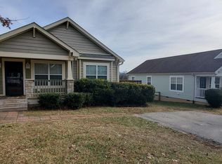 8 Oakcrest Dr, Asheville, NC 28806