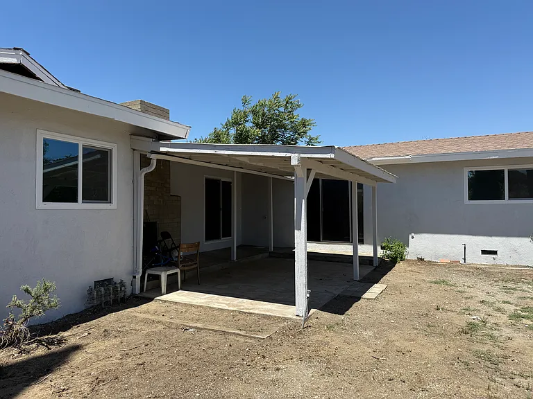 9823 Lombardy Ave — Photo 18