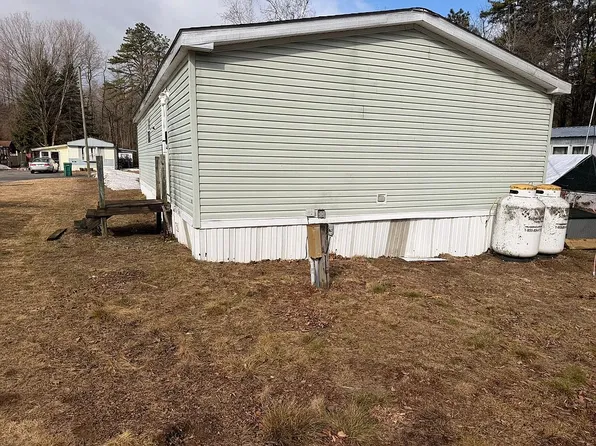 151 Elmhurst Dr, Queensbury, NY 12804