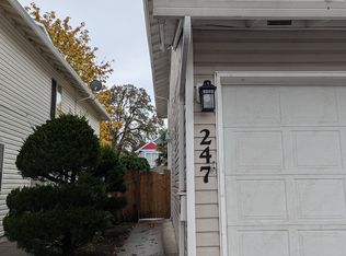 247 W Ipswich St, Gladstone, OR