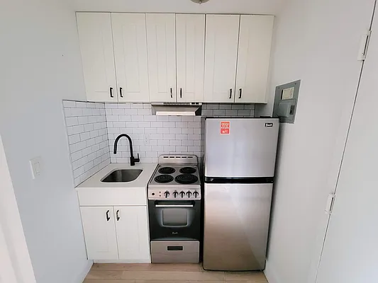 Rented by Bruma Realty LLC | media 3