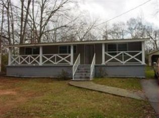 279 White St, Tallapoosa, GA 30176