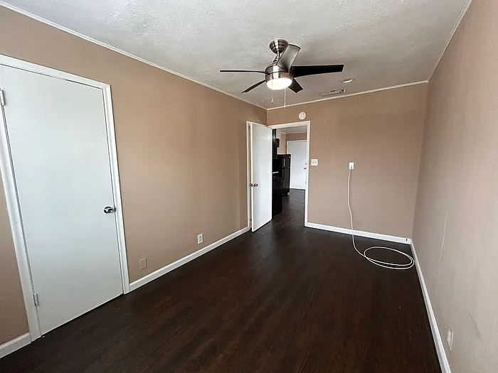 224 Avenue F #12 — Photo 7