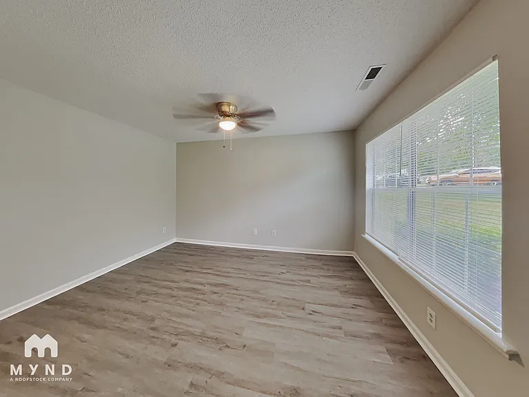 2028 Collier Rd — Photo 3