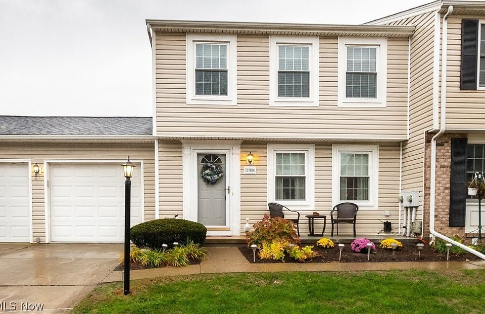 1st image of 7378 N Chestnut Commons Dr