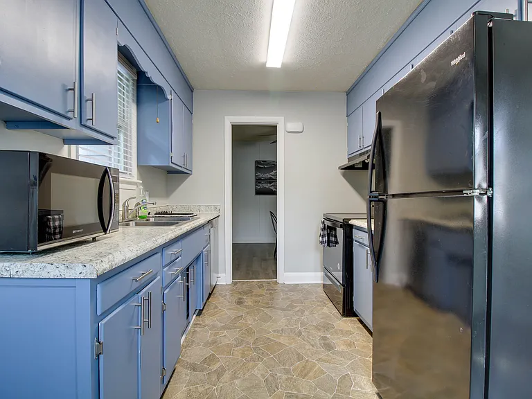 5019 Oxford St — Photo 5