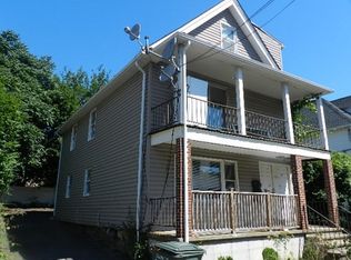 37 Jetland Pl, Bridgeport, CT 06605