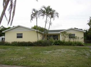 3056 Pinehurst Dr, Lake Worth, FL 33467