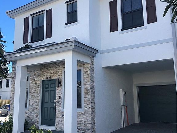 2nd image of 1602 SW 28th Ct #1602