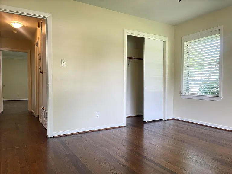 9602 Val Verde St — Photo 14