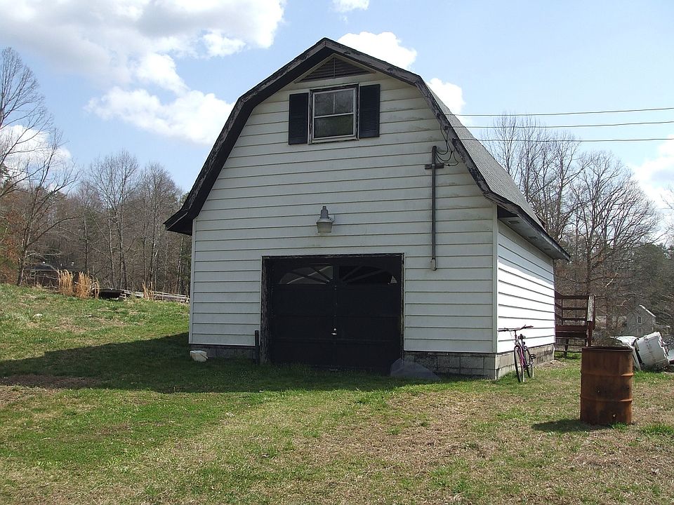 Detached Garage
