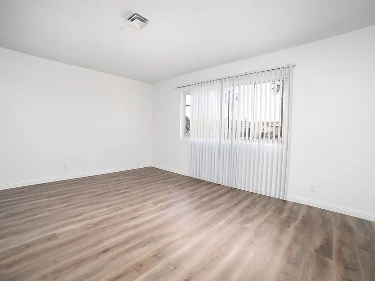 3556 Ruth Dr — Photo 10