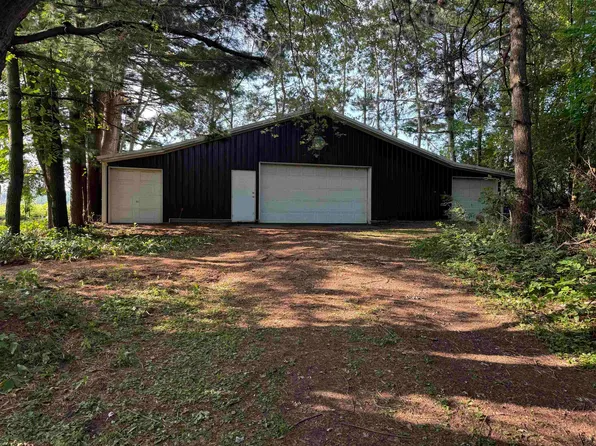 E5524 Lake St, Weyauwega, WI 54983