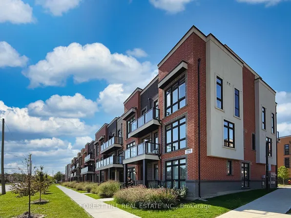 12868 Yonge St #15, Richmond Hill, ON L4E 1J4