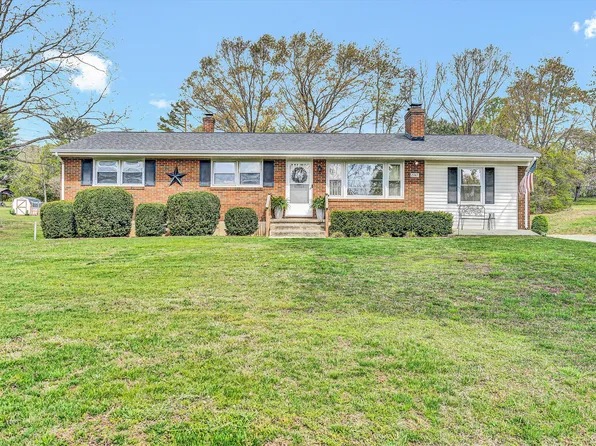 2747 Brogan Cir, Salem, VA 24153