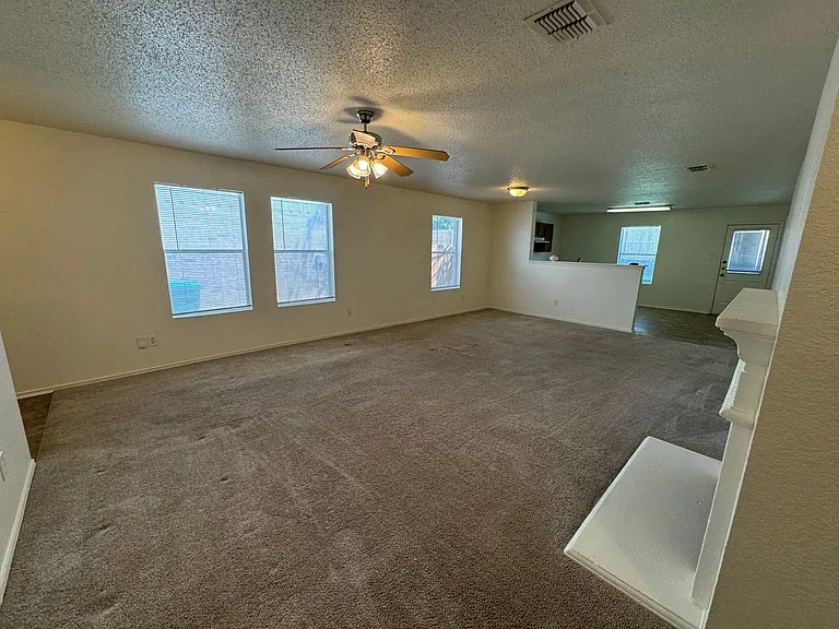 6848 Valley Creek Dr — Photo 20