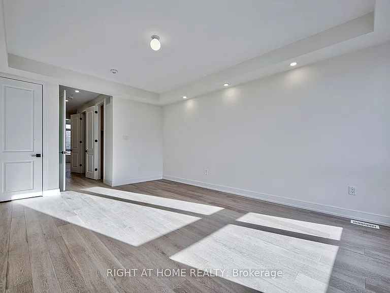 198 McRoberts Ave — Photo 14