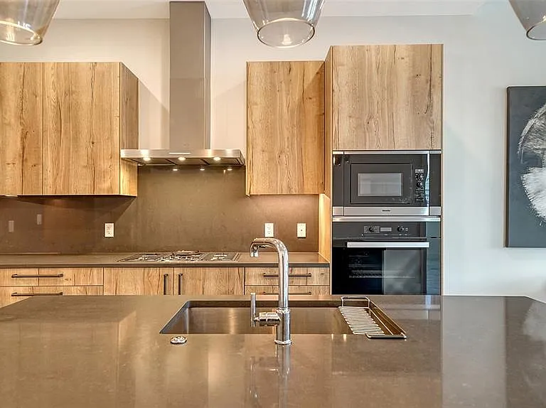 33 S Palm Ave #804 — Photo 9