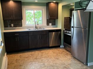 11 Second School St #2, Bristol, RI 02809