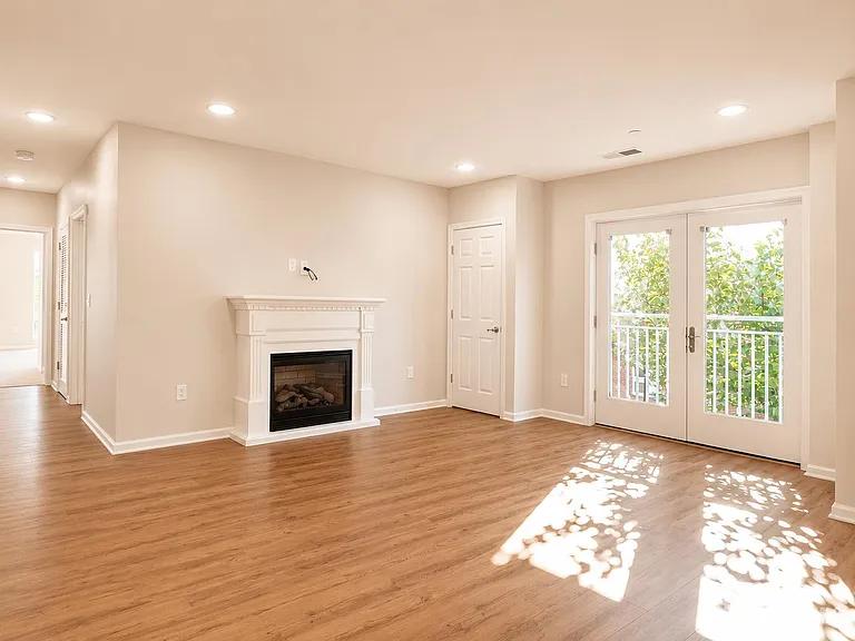 368 Rector St #309 — Photo 16