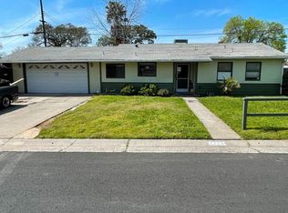 1225 Shadowglen Rd, Sacramento, CA 95864