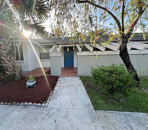 2902 SW 21st Ter #301C Photo 1