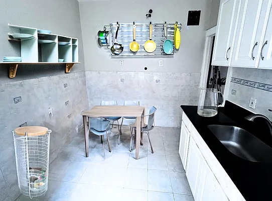 Rented by Modern Spaces | media 15