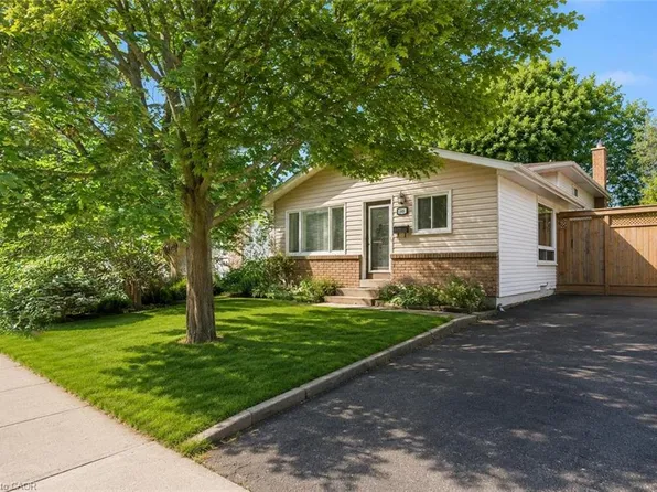 369 W Acres Dr, Guelph, ON N1H 7B3