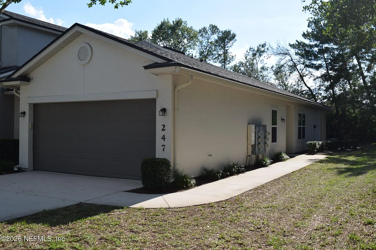 Building Photo - 247 Amistad Dr
