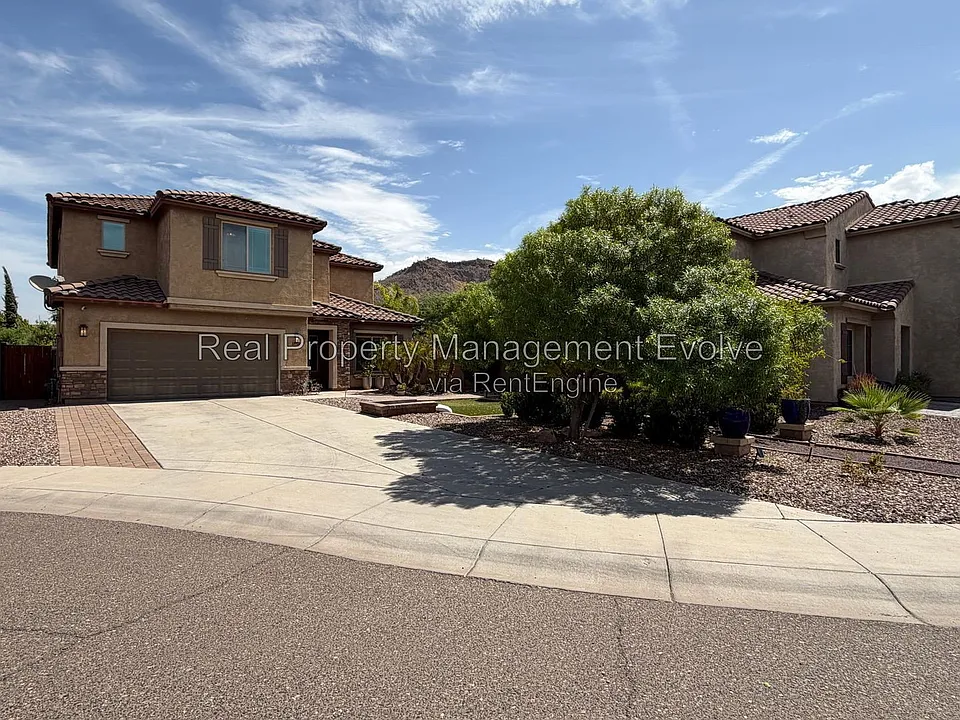 5164 W Quail Track Dr