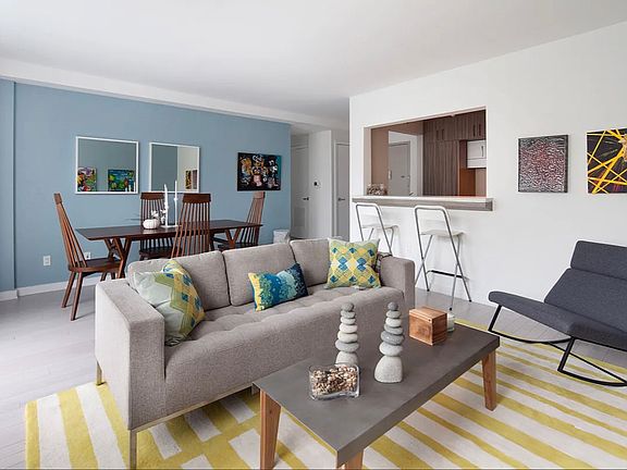 2nd image of 250 Bedford Ave #129507