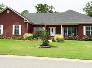 1707 Holloway St, Morrilton, AR 72110