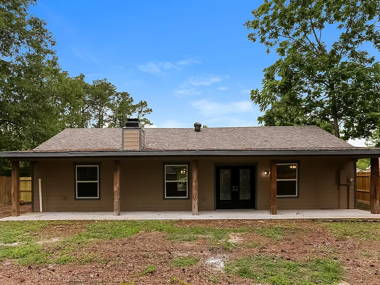 16310 Ulysses St — Photo 16