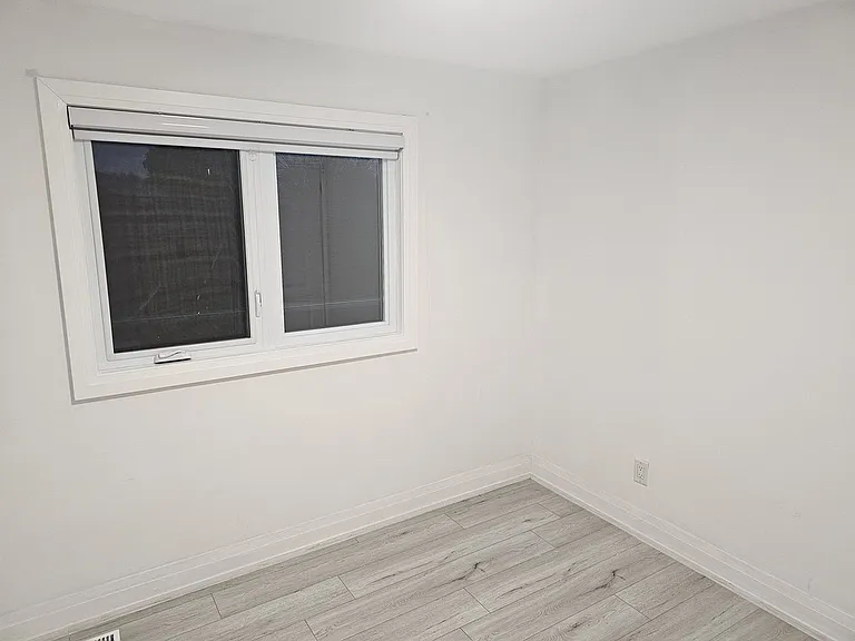 38 Wanda Rd — Photo 10